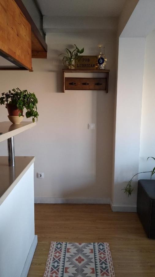 Apartamento Con Vistas Al Rio Guadalquivir En Triana, Sevilla Luaran gambar
