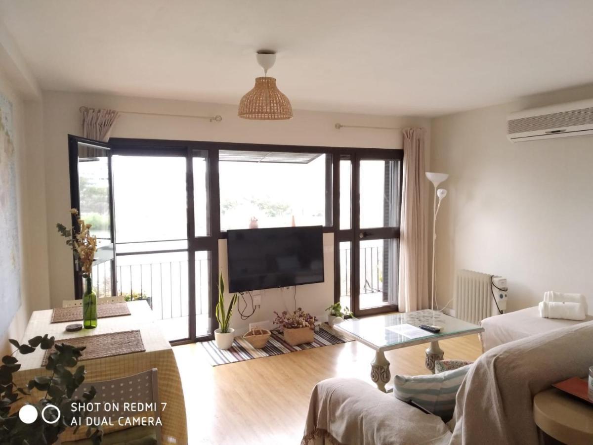 Apartamento Con Vistas Al Rio Guadalquivir En Triana, Sevilla Luaran gambar